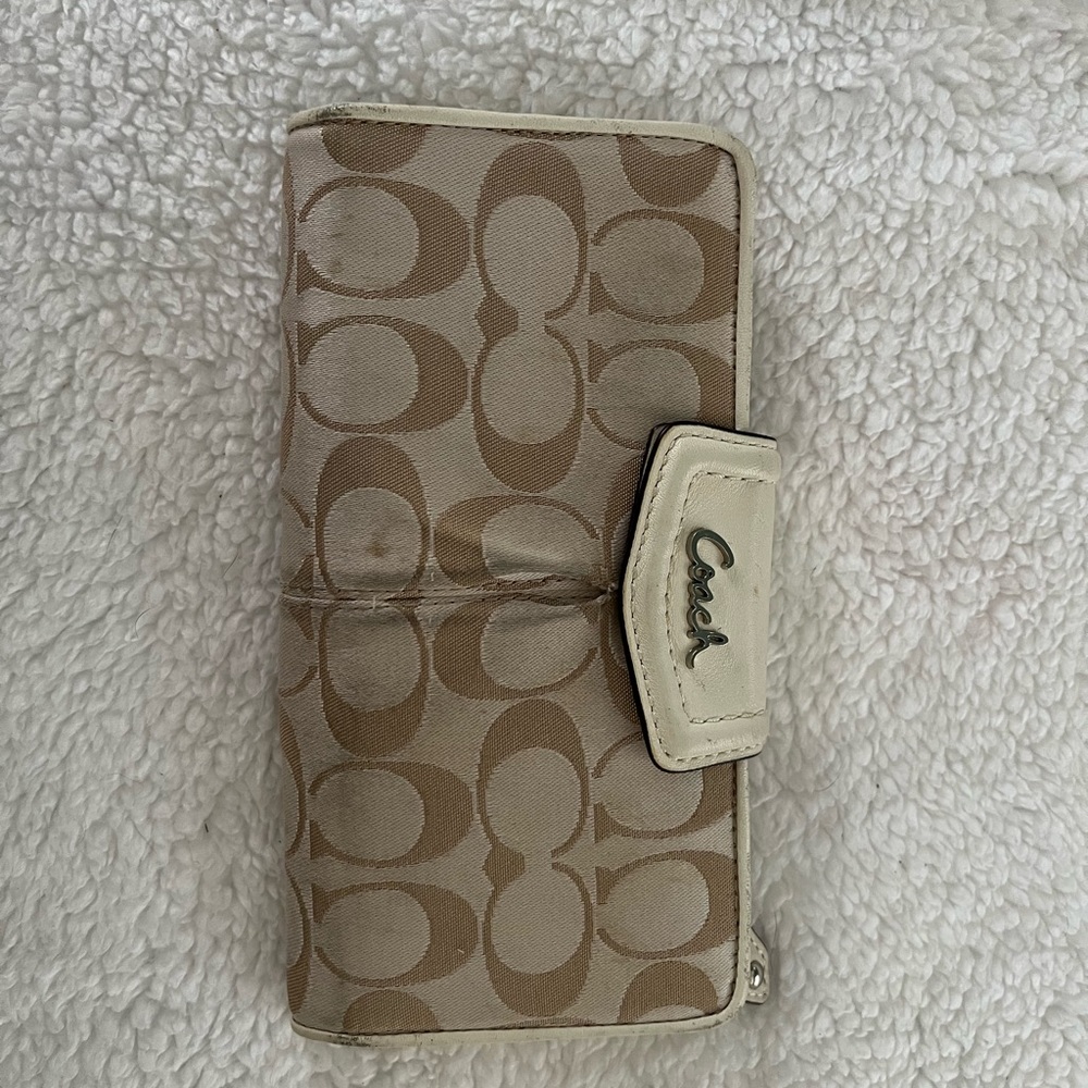 Coach Bi-Fold Wallet - Used
